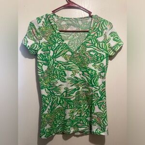 Lilly Pultizer Floral Green V-Neck Women Top